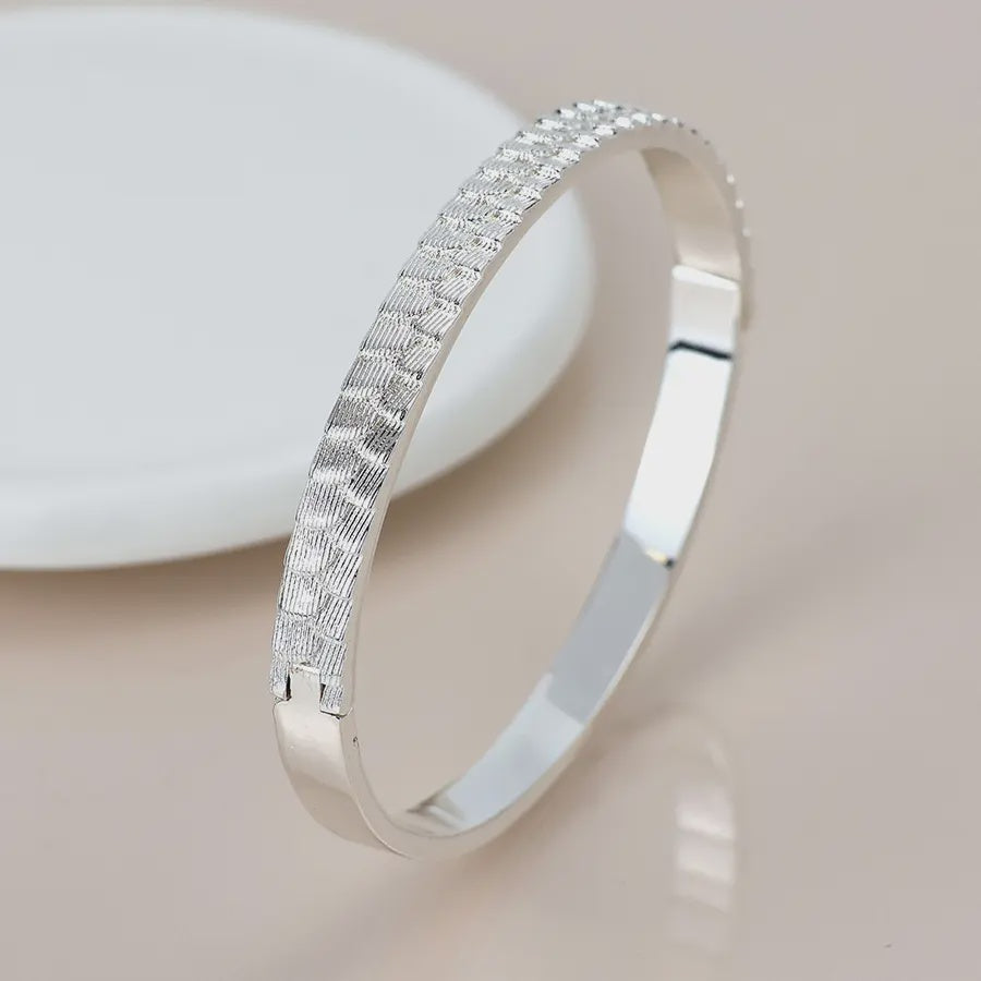 Scallop Bangle - Silver