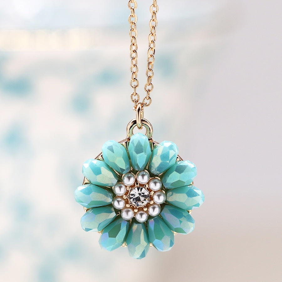 Glass Pearl Daisy Necklace